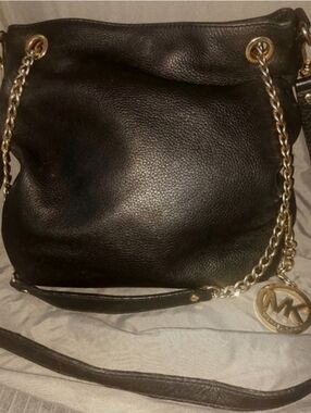 🆕️Michael Kors Black Leather Shoulder Purse with Gold Chain Trim